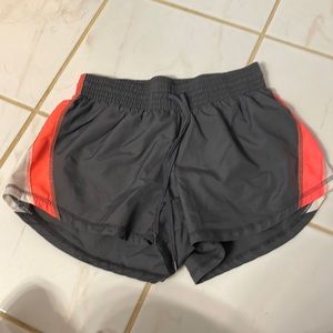 Running shorts with no liner